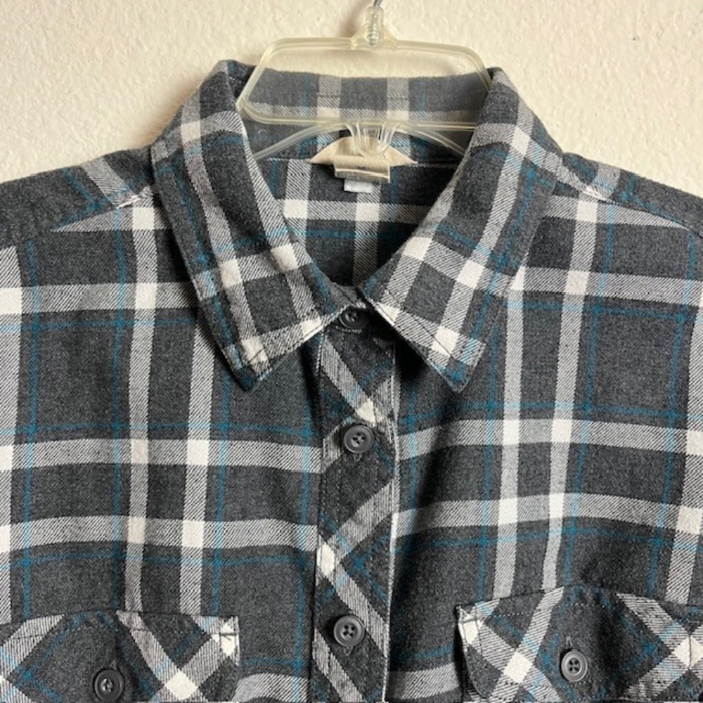 Men's Duluth Medium Gray Plaid Flannel Shirt Long Sleeve Button Down Casual